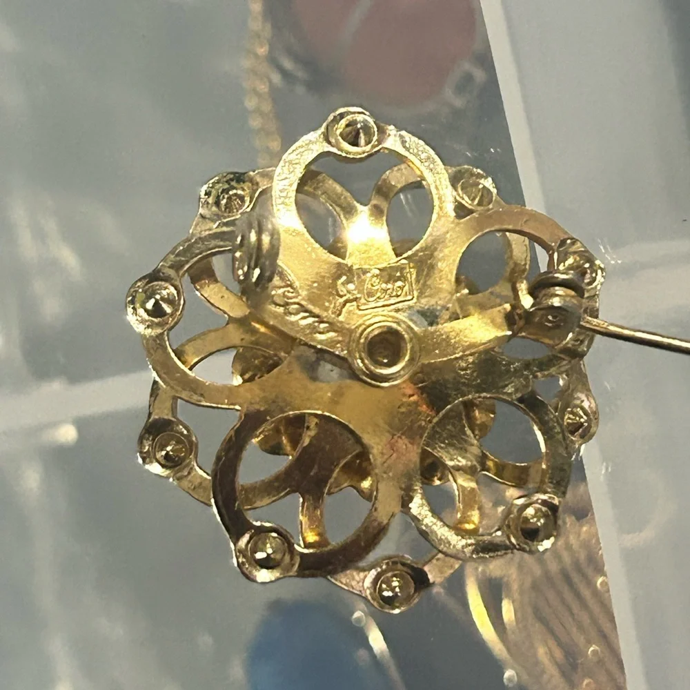 RICHELIEU Pearl crystal gold brooch/Pin - Picture 2 of 6